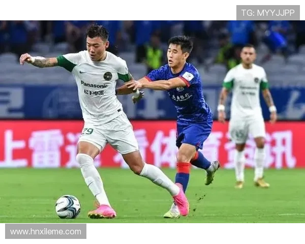 浙江队自4月以来首次在中超主场零封对手 0比0战平申花展现防守韧性 浙江队自4月以来首次在中超主场零封对手 0比0战平申花展现防守韧性